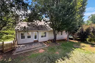 3912 McGuire Way NW, Kennesaw, GA 30144 - Photo 5