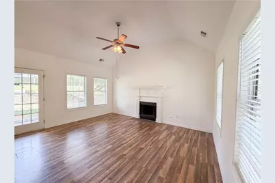 3912 McGuire Way NW, Kennesaw, GA 30144 - Photo 3
