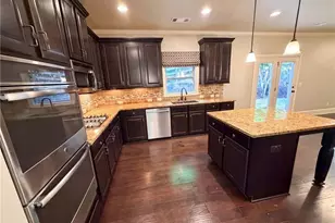 8785 Ellesmere Dr, Cumming, GA 30041 - Photo 13