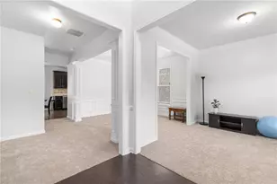 501 Garden View Ct, Lawrenceville, GA 30046 - Photo 11