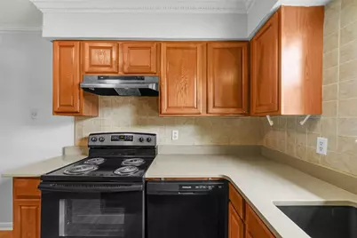 301 Stonecliff Court, Stone Mountain, GA 30083 - Photo 13