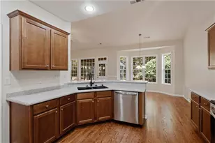 402 Freedom Ln, Peachtree City, GA 30269 - Photo 7