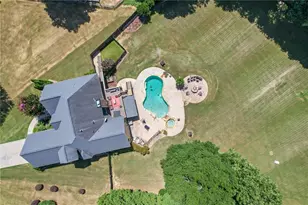1215 James Walter Dr, Loganville, GA 30052 - Photo 31