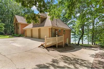 6576 Yacht Club Road, Flowery Branch, GA 30542 - Photo 17