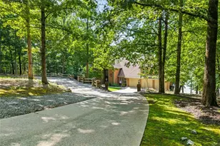 6576 Yacht Club Rd, Flowery Branch, GA 30542 - Photo 31