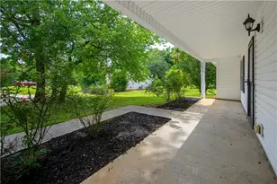 117 Lighthouse Cir, Maysville, GA 30558 - Photo 5
