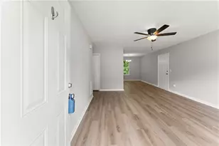 3030 Meadowridge Dr, Gainesville, GA 30507 - Photo 7