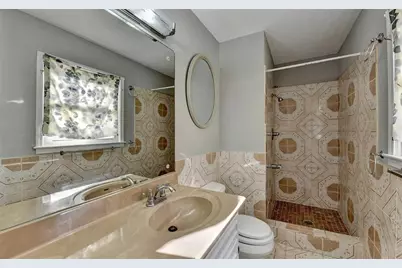 1249 Renee Dr SW, Lilburn, GA 30047 - Photo 17