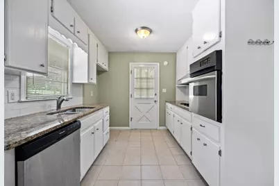 2379 Lakewood Drive NW, Kennesaw, GA 30152 - Photo 7