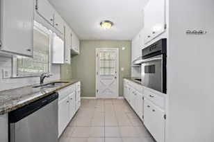 2379 Lakewood Dr NW, Kennesaw, GA 30152 - Photo 7