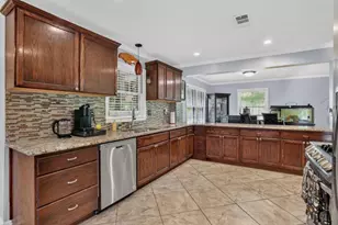 716 Bruce Way SW, Lilburn, GA 30047 - Photo 3