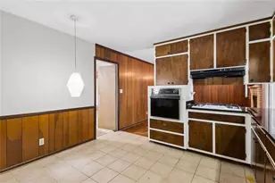 165 W Spalding Dr, Atlanta, GA 30328 - Photo 15