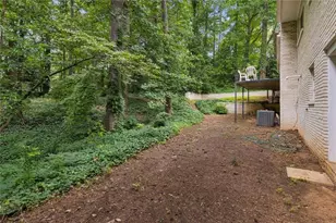 165 W Spalding Dr, Atlanta, GA 30328 - Photo 29