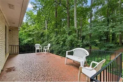 165 W Spalding Drive, Atlanta, GA 30328 - Photo 27