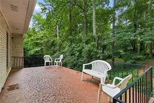 165 W Spalding Dr, Atlanta, GA 30328 - Photo 27