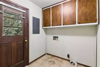 165 W Spalding Drive, Atlanta, GA 30328 - Photo 15