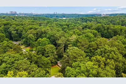 165 W Spalding Drive, Atlanta, GA 30328 - Photo 35