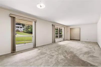 165 W Spalding Drive, Atlanta, GA 30328 - Photo 5
