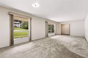 165 W Spalding Dr, Atlanta, GA 30328 - Photo 5