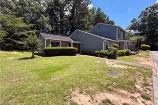 79 Sandalwood Cir, Lawrenceville, GA 30046 - Photo 3