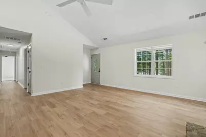 338 Hunters Run, Jefferson, GA 30549 - Photo 13
