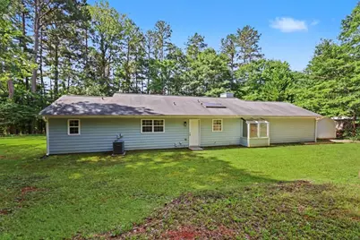 338 Hunters Run, Jefferson, GA 30549 - Photo 9