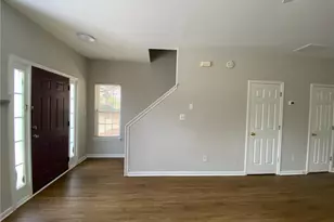 677 Kenridge Dr, Suwanee, GA 30024 - Photo 3