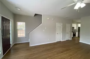 677 Kenridge Dr, Suwanee, GA 30024 - Photo 5