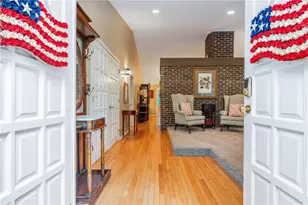 2805 Burtz Dr, Marietta, GA 30068 - Photo 5