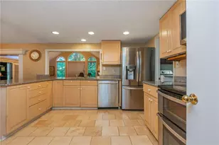 2805 Burtz Dr, Marietta, GA 30068 - Photo 27