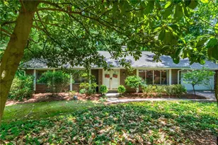 2805 Burtz Dr, Marietta, GA 30068 - Photo 9