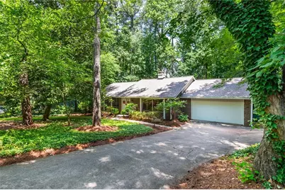 2805 Burtz Drive, Marietta, GA 30068 - Photo 11