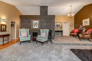 2805 Burtz Dr, Marietta, GA 30068 - Photo 9