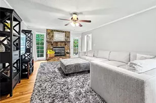 916 Little River Ln, Woodstock, GA 30189 - Photo 5