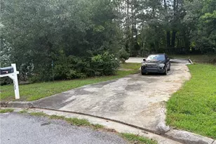 335 Lake Royale Pl, Riverdale, GA 30296 - Photo 1
