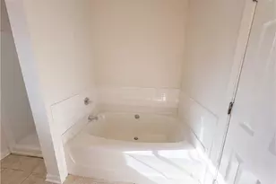 6423 Phillips Ct, Lithonia, GA 30058 - Photo 15