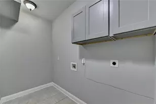 2241 Hunters Green Dr, Lawrenceville, GA 30043 - Photo 27