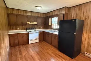 109 Broken Arrow, Clarkesville, GA 30523 - Photo 3