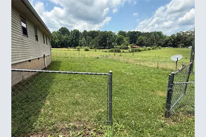 109 Broken Arrow, Clarkesville, GA 30523 - Photo 13