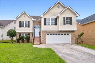 2323 Crimson Creek Ln, Snellville, GA 30078 - Photo 1