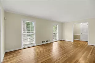 4725 Kitty Hawk Pl, Atlanta, GA 30342 - Photo 5