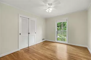 4725 Kitty Hawk Pl, Atlanta, GA 30342 - Photo 15