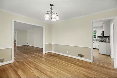 4725 Kitty Hawk Place, Atlanta, GA 30342 - Photo 7