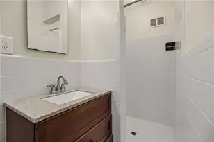 4725 Kitty Hawk Pl, Atlanta, GA 30342 - Photo 17