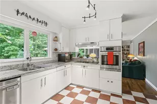 635 Wisteria Dr, Marietta, GA 30064 - Photo 9