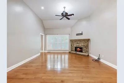 4857 Netherlands Place, Flowery Branch, GA 30542 - Photo 5