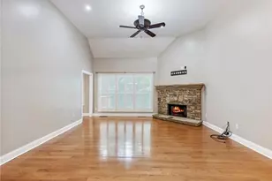 4857 Netherlands Pl, Flowery Branch, GA 30542 - Photo 5