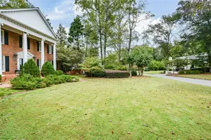 1640 Lazy River Ln, Sandy Springs, GA 30350 - Photo 5
