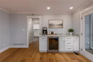 330 London Dale, Woodstock, GA 30189 - Photo 3