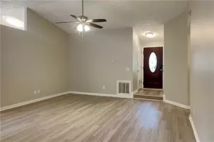 815 Riverstone Ln, Woodstock, GA 30188 - Photo 5